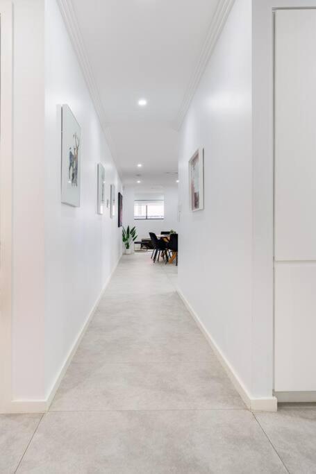 Neat 4 Bedroom In Catherine Fields Narellan エクステリア 写真