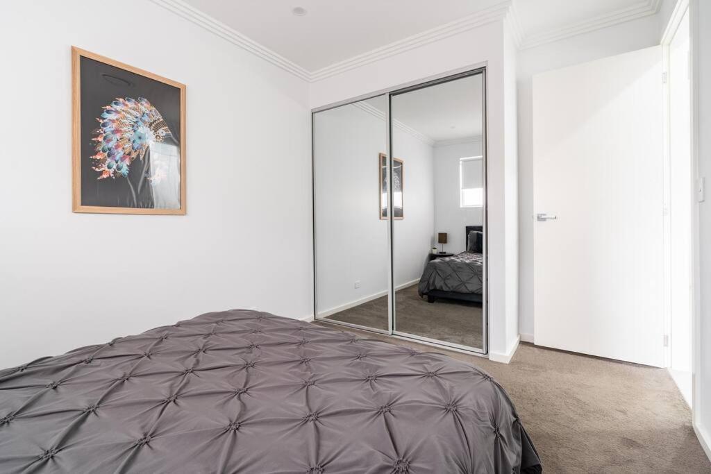 Neat 4 Bedroom In Catherine Fields Narellan エクステリア 写真