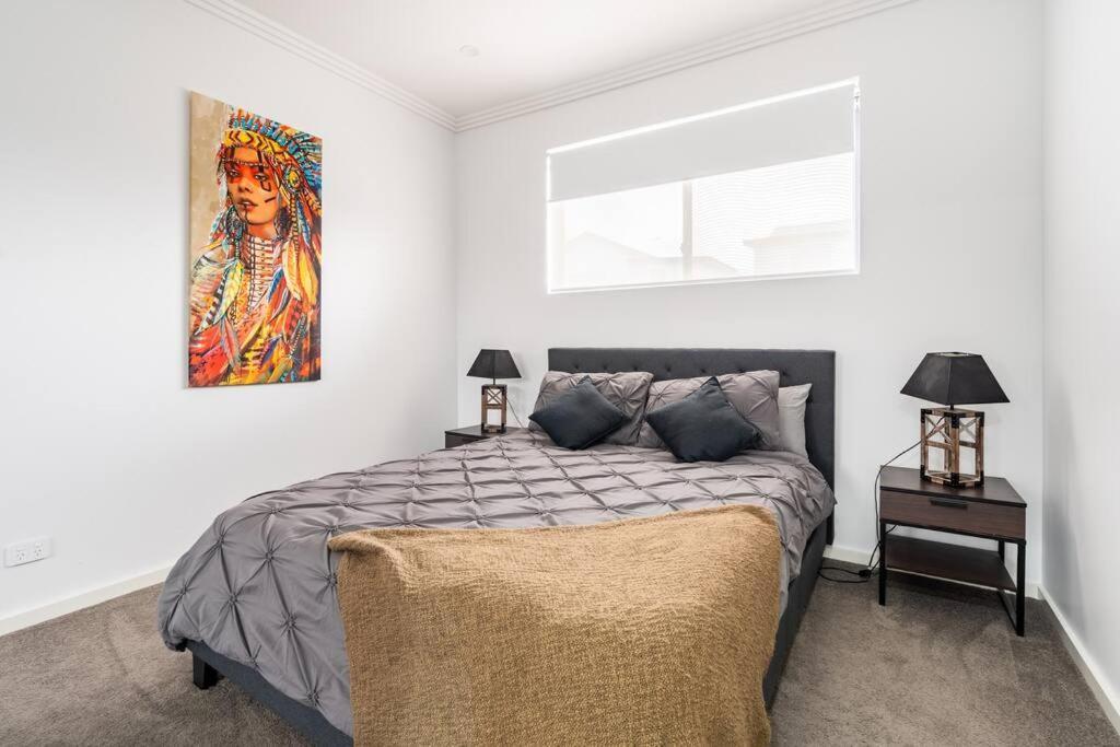 Neat 4 Bedroom In Catherine Fields Narellan エクステリア 写真