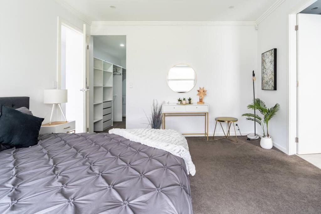 Neat 4 Bedroom In Catherine Fields Narellan エクステリア 写真